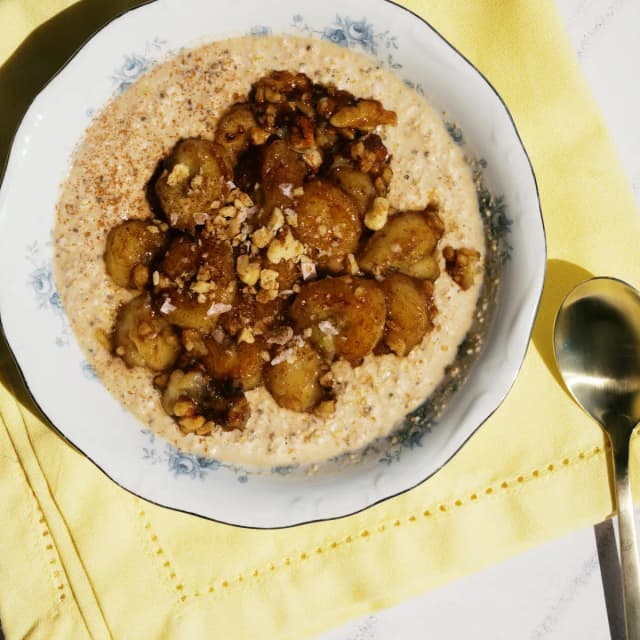 Banana Bread Overnight Oats Topping